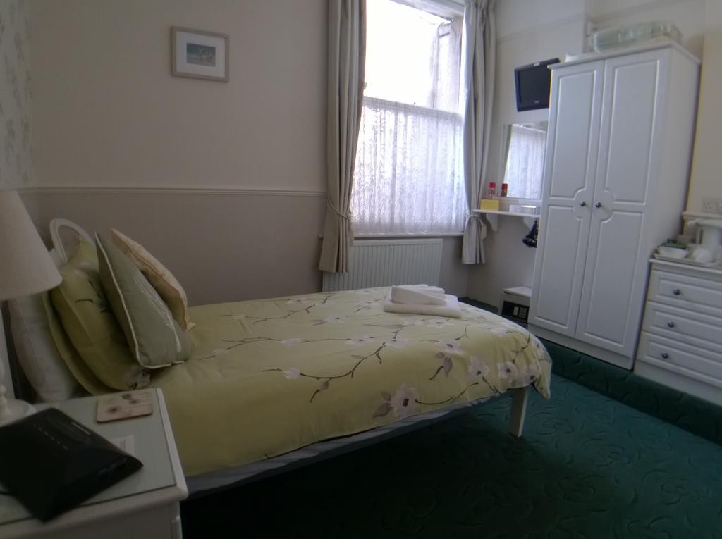 Crimdon Dene Hotel Torquay Room photo